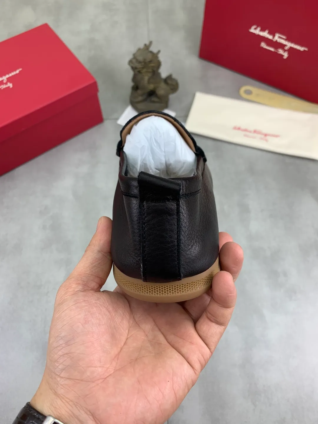 Men's shoes 💰P480 New model [Ferragamo/Ferragamo] Latest model Original imported calfskin, imported pigskin lining + original luxury metal buckle + original rubber outsole Soft and comfortable Size number: 38-44
